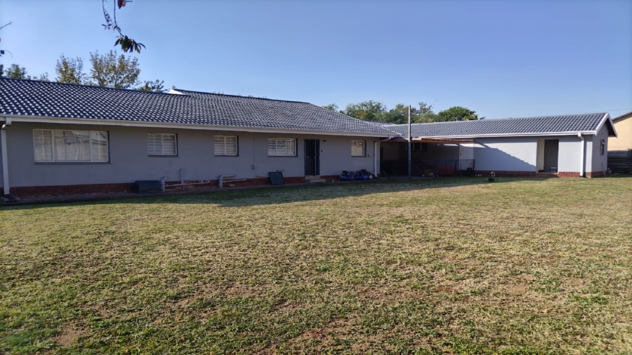 3 Bedroom Property for Sale in Vaalpark Free State